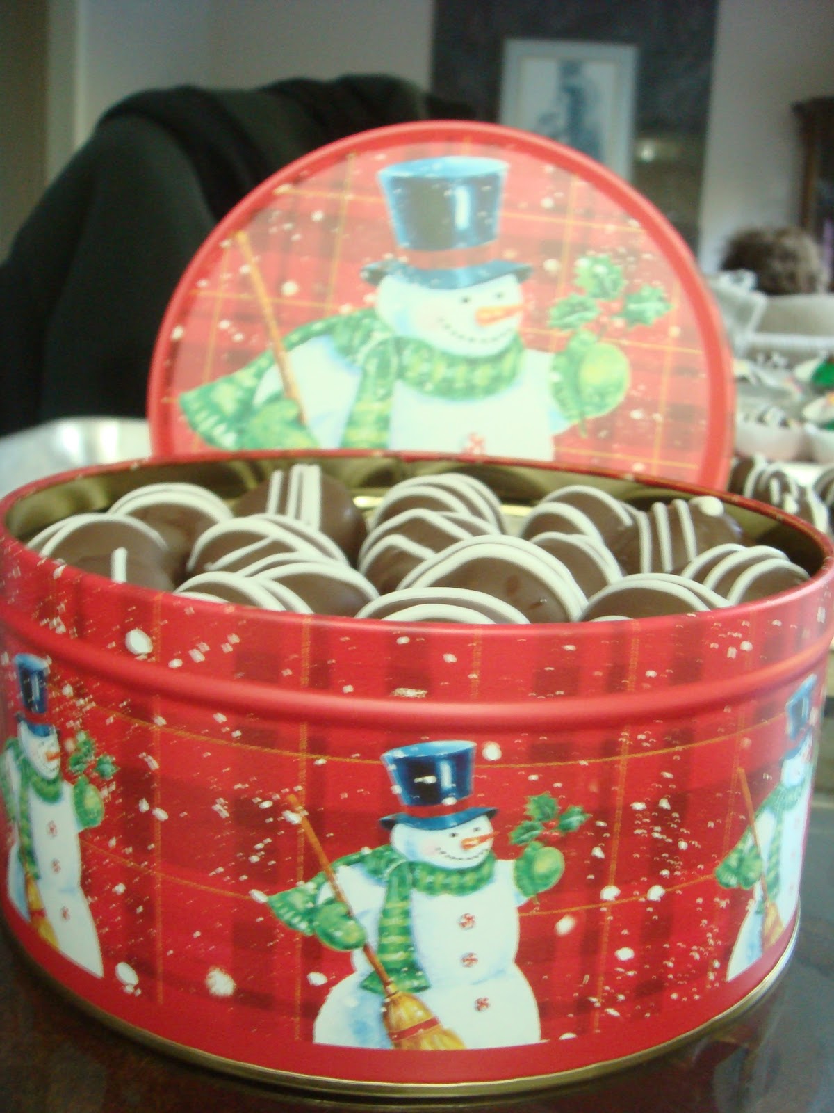 HAUTE MESS: Great Gift Idea: Homemade Baked Goods