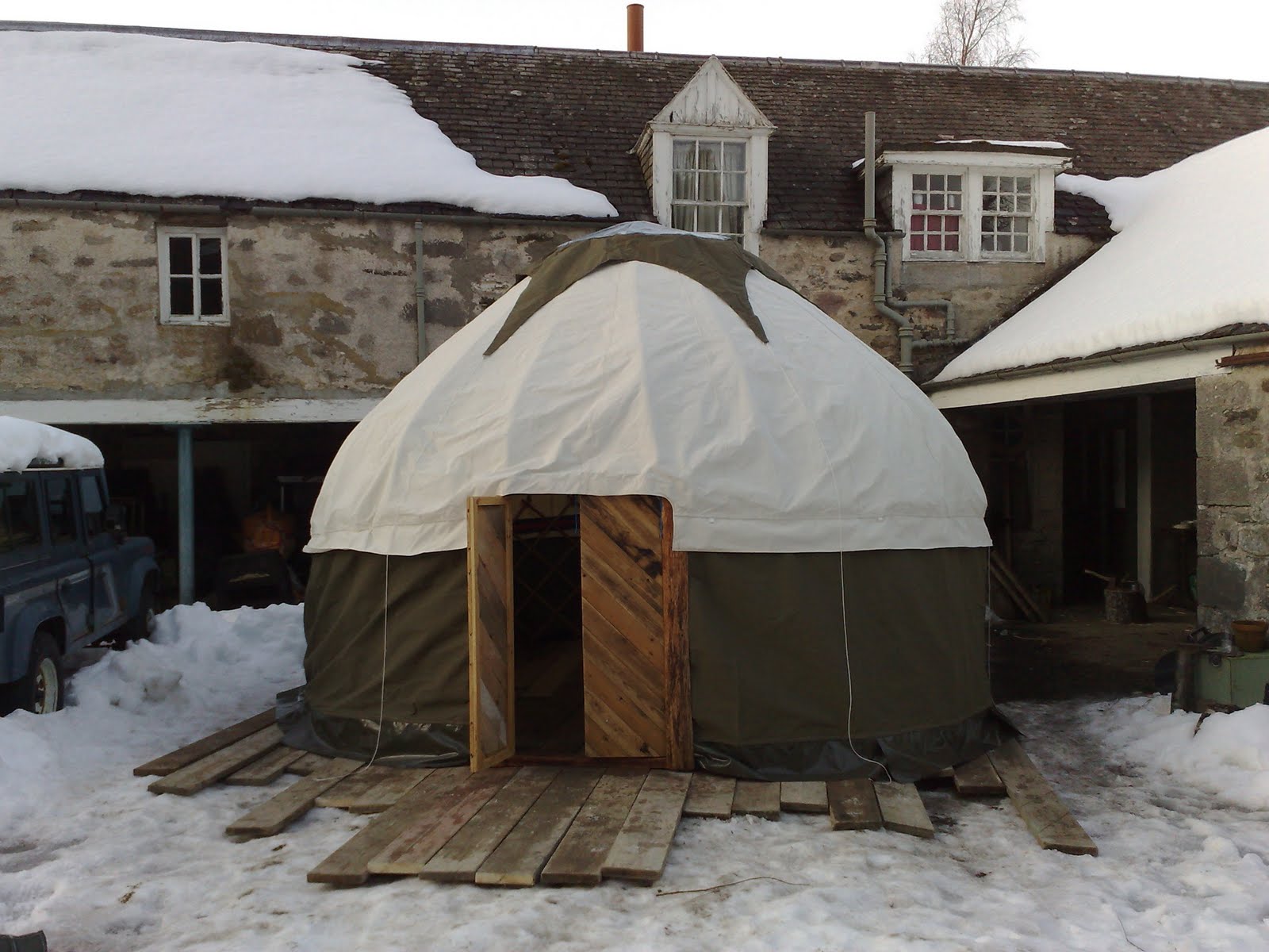 [yurt+covered.jpg]