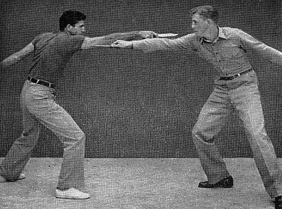Knife Fighting Club: DISTANCE