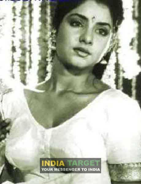 Indian Actress Bollywood Diva Divya Bhartis Biography