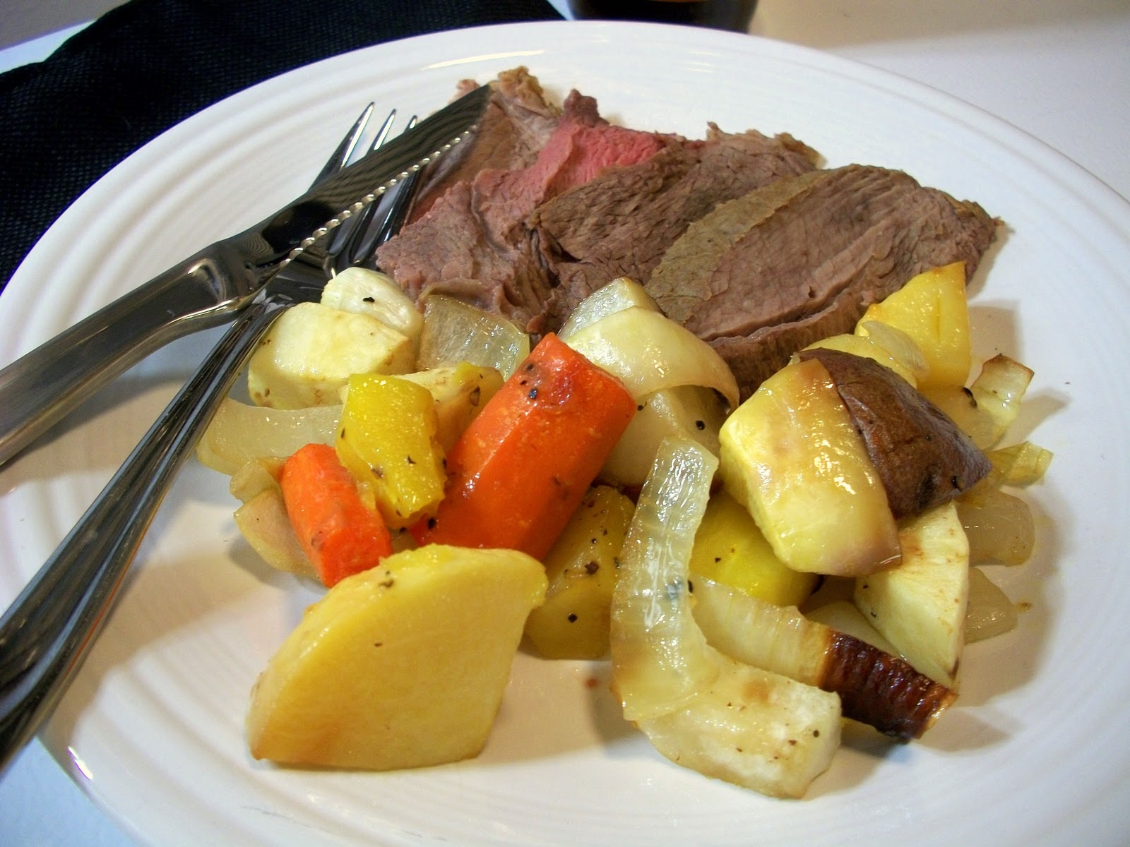 Robyn Cooks Beef Sirloin Tip Roast with Roasted Vegetables