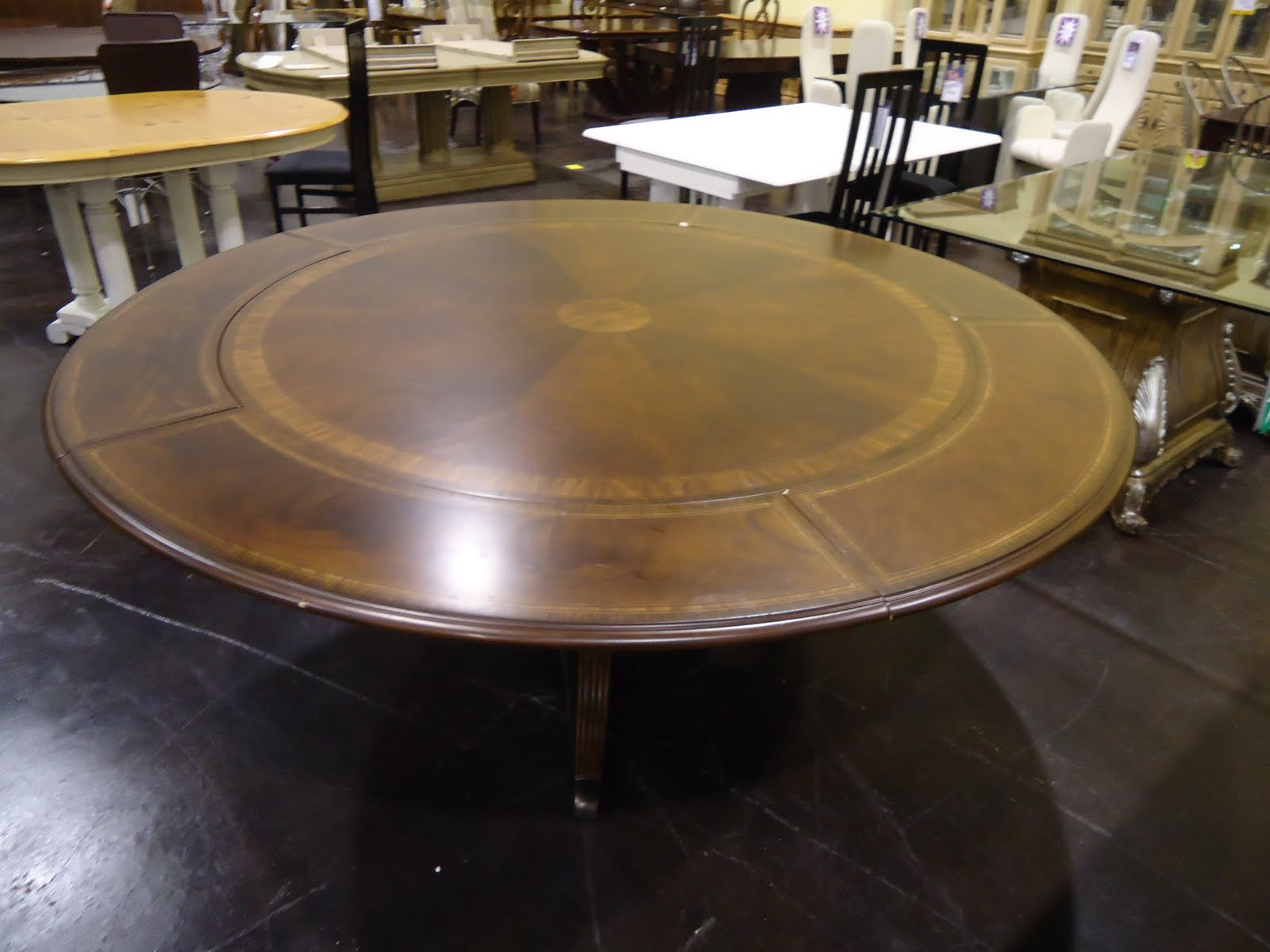 My Red Herring Furniture Excursion part 2 Freed's Furniture 1