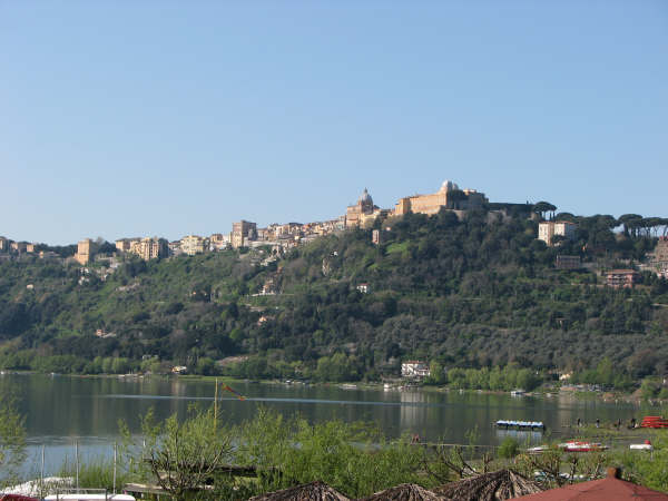Castel Gandolfo dal lago