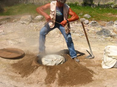 [Cozido_das_Furnas11.jpg]