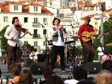 [Martim_Moniz_Todos_Melech_Mechaya.jpg]