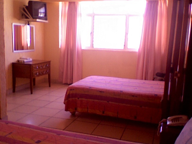 HABITACIÓN SENCILLA