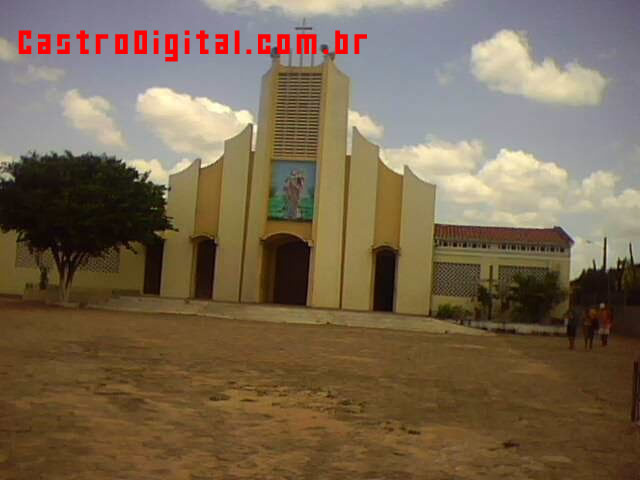 [igreja-matriz-lago-da-pedra.jpg]