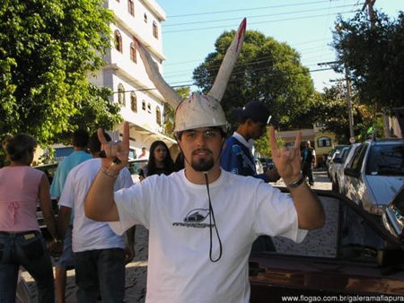 [chifre_reacoes_homem.jpg]