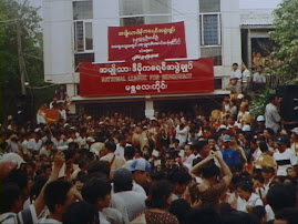 NLD campaign tour stopped in Mandalay