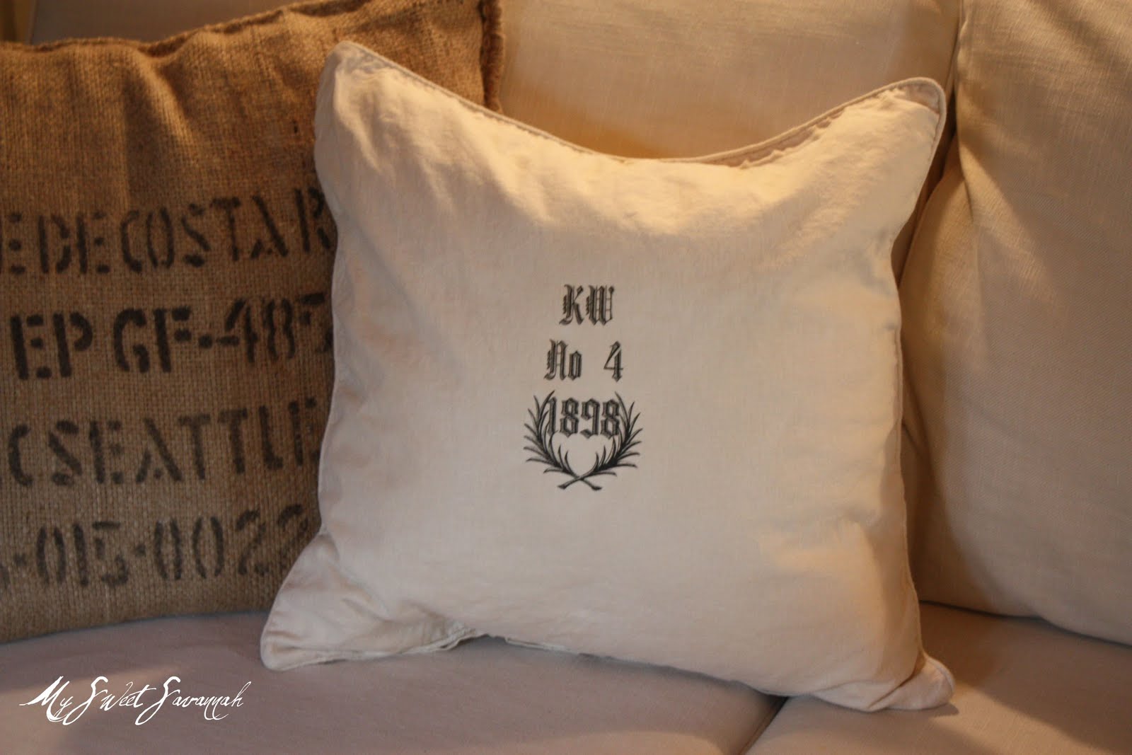 [pillows+come+junk+with+us+014.jpg]