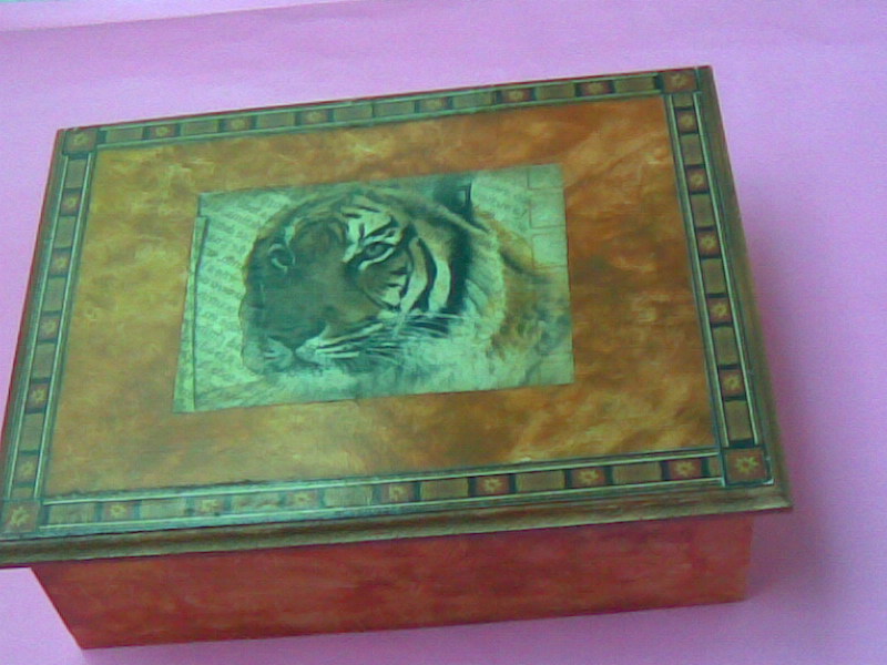 Ventana artesanal: Cajas de madera decoradas para todo uso.