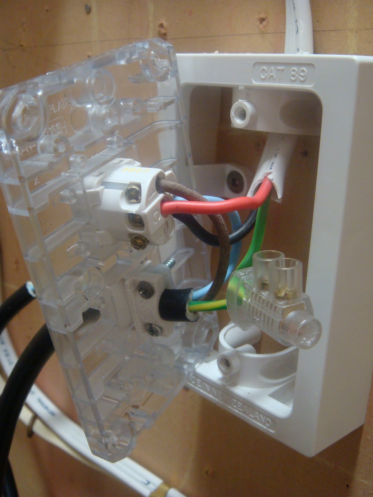 Zhiheng Luo's Wiring World: Panel work - Wiring work