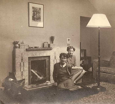 room interior 1940s