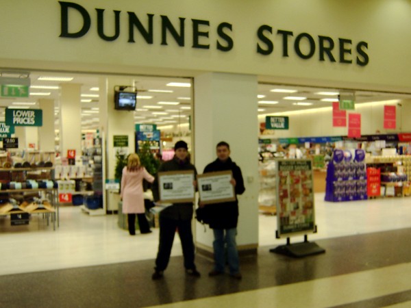 Dunnes stores в фуэнхироле. Dunnes одежда чей. Dunnes sleep одежда. Пальто dunnes stores. Фирма dunnes производитель одежды.