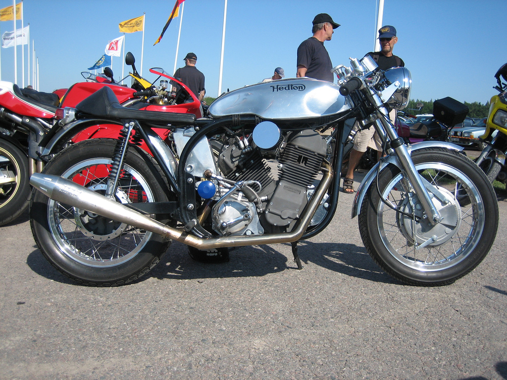 Motorcycles Zine Updates An Odd Bike A Swedish Hedlund V Twin
