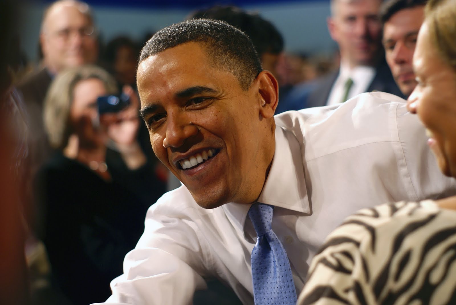 [Obama+gotprettyclose.jpg]