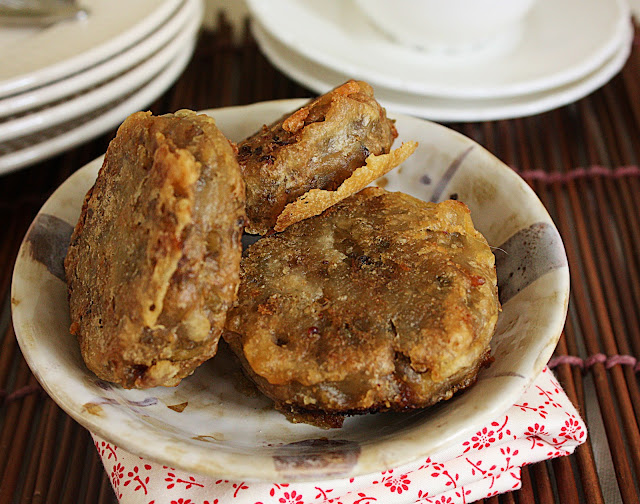 Cherry on a Cake MUNG BEAN FRITTERS KUIH KASTURI
