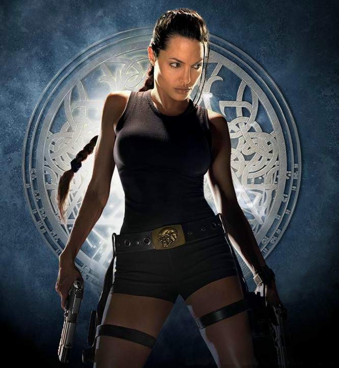[laracroft-angelinajolie-scorreto.jpg]