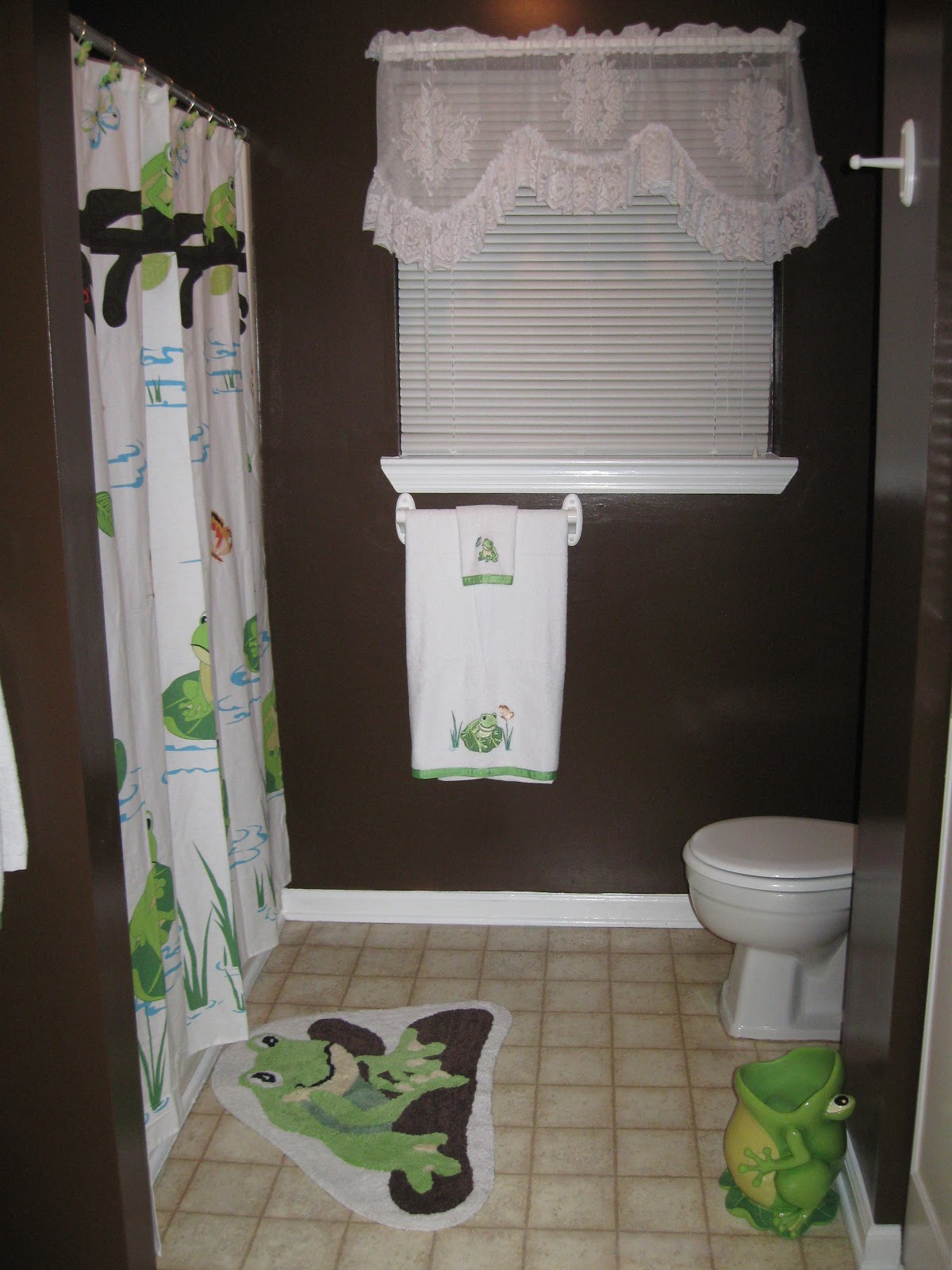 Cambio de imagen de baño temático de rana para niños - Como hacer slime