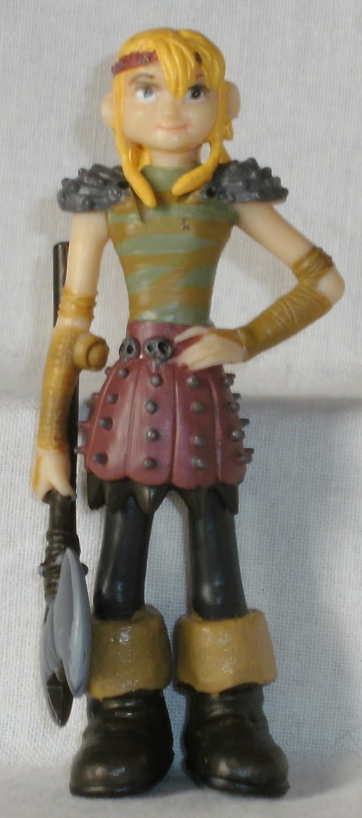 [ASTRID+(COMO+ENTRENAR+A+TU+DRAGON).jpg]