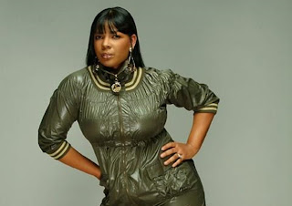 syleena johnson treat wait sound fans look her