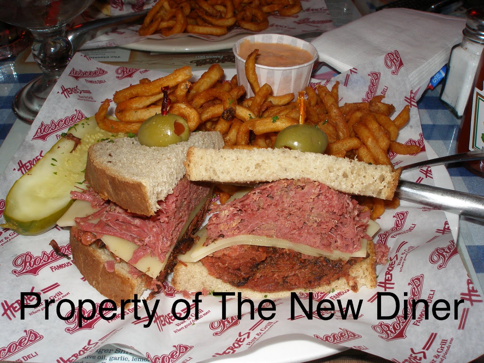 The New Diner Roscoe's Famous Deli