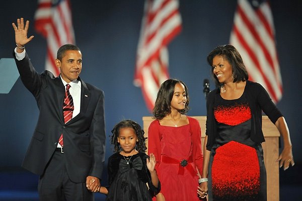 [first+family+obama+nov+08.jpg]