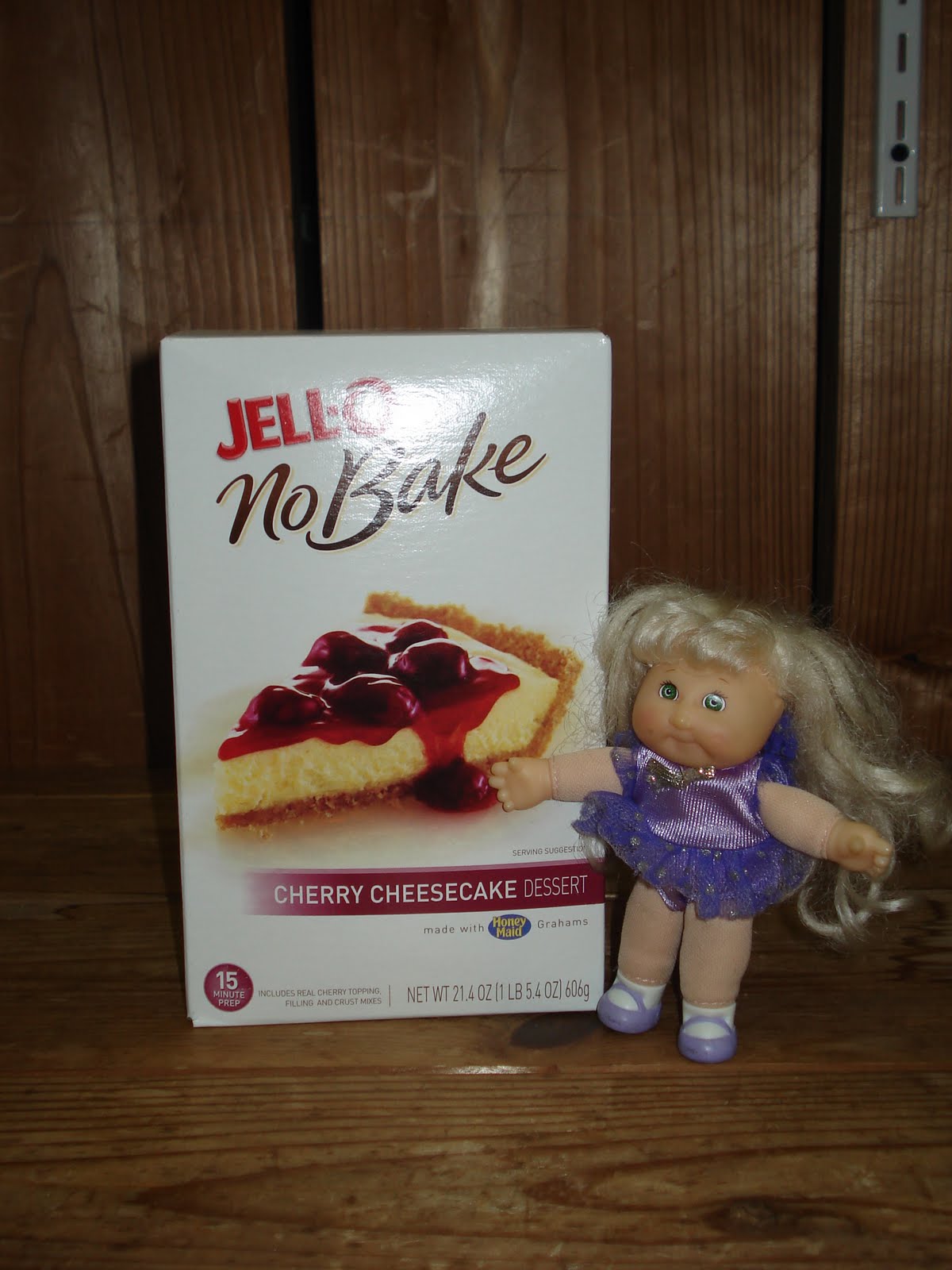 Important: JELL-O no Bake cherry cheesecake
