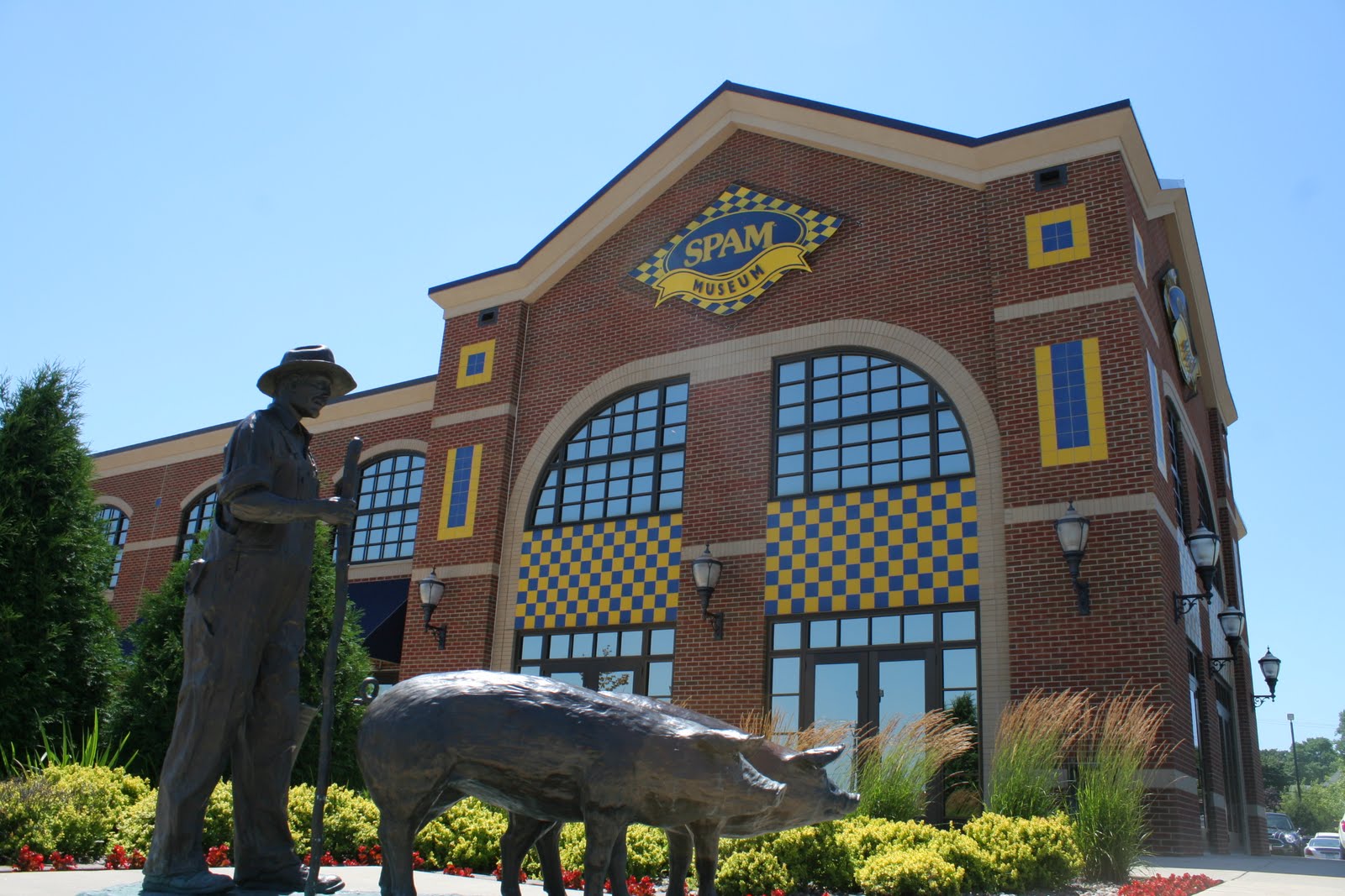 Life Through a Viewfinder: July 2: Spam Museum & South Dakota