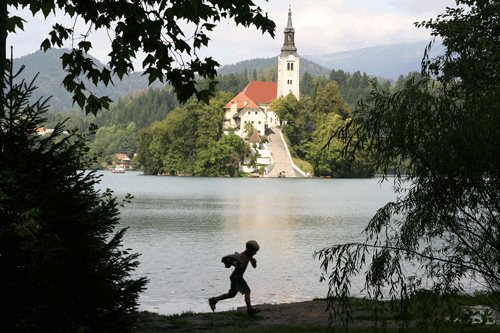 [2008_09_07-Bled.gif]