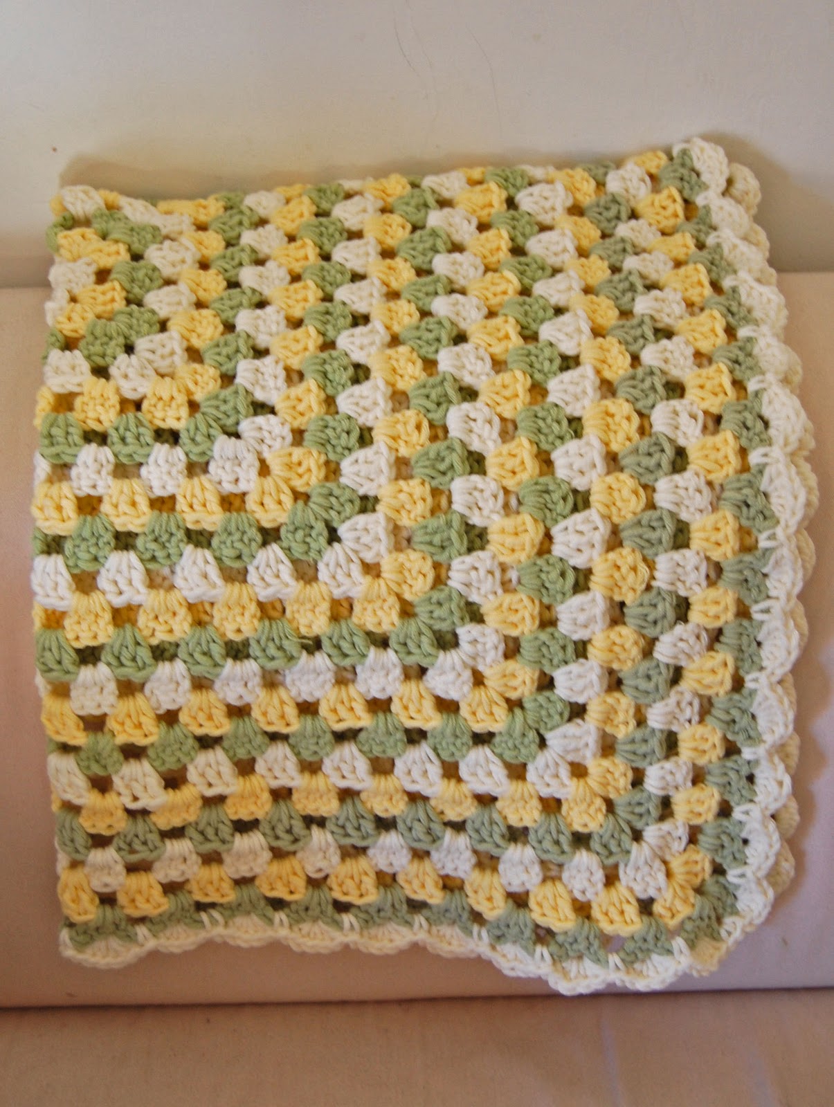 Donna's Decembers A nice little blanket...