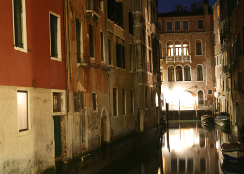 [venice+canal2..JPG]