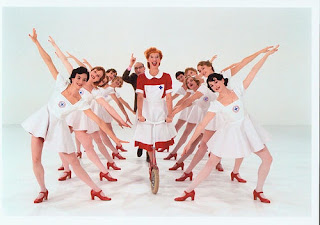 http://3.bp.blogspot.com/_VfvGRpQoTIo/THXSMqUlJbI/AAAAAAAAAUU/ja5FeyPWmKo/s320/happy+nurse