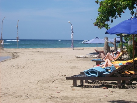 Sanur Beach - Indonesia Beach Resorts
