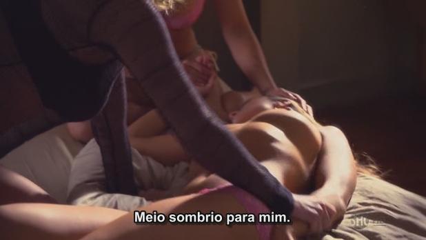 californication peitos bundas the apartment