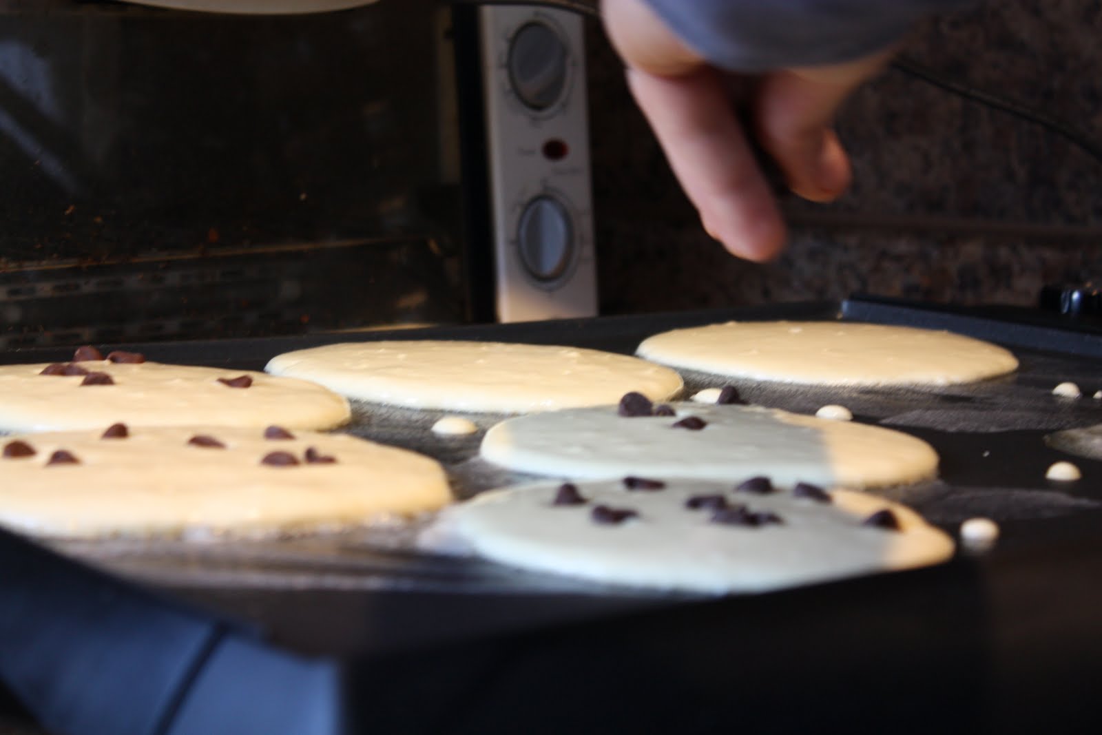 Living like the Kings Presto Griddle and pancakes