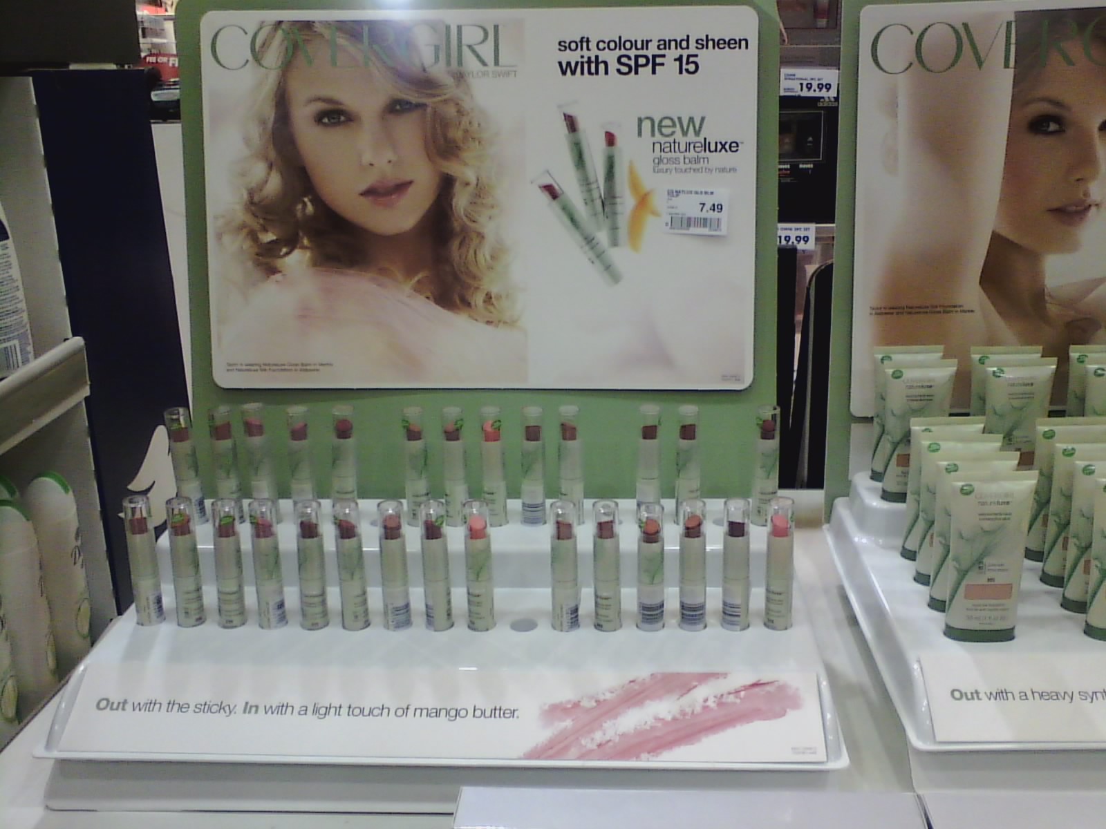 CinnaBunnie Spotted! Revlon Custom Eyes Shadow, Liner & Mascara