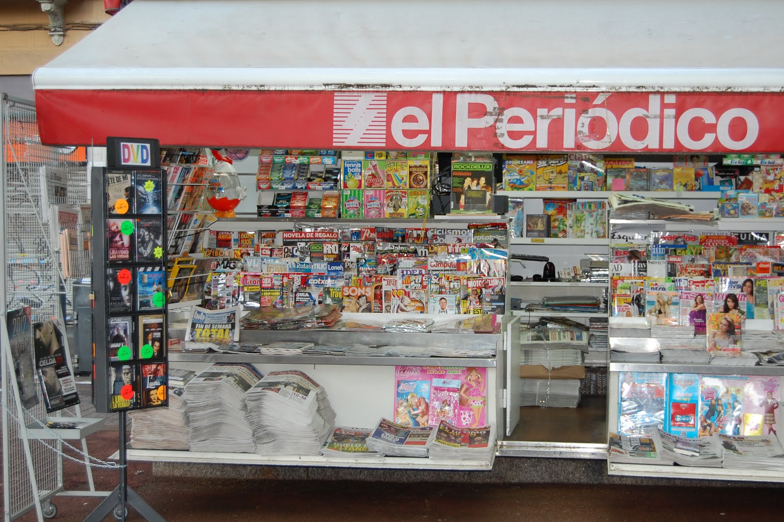 EL KIOSC DE LA PLAÇA LA PLAZA DEL QUIOSCO