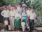 Familia de Don Jose Mayen Avila y Doña Carmen Muralles ( 1914 - 2004 ) foto 1988