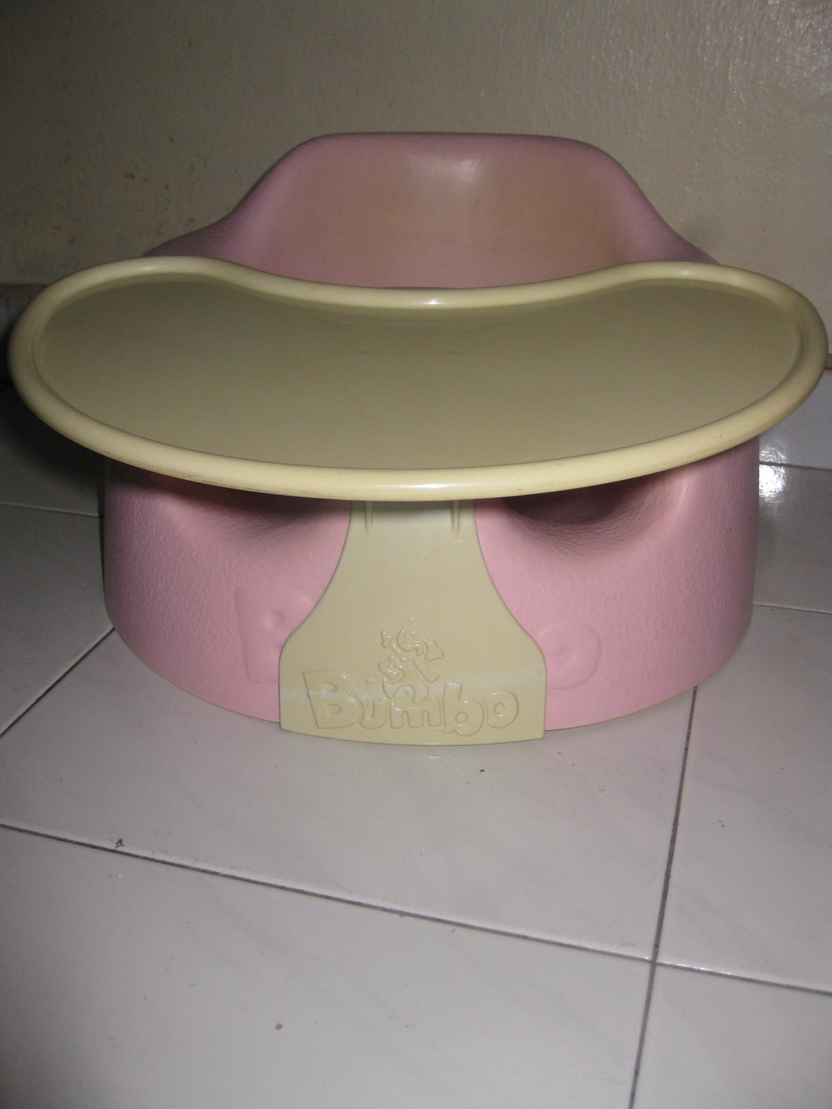 Mesya & Baby Wardrobe bumbo chair