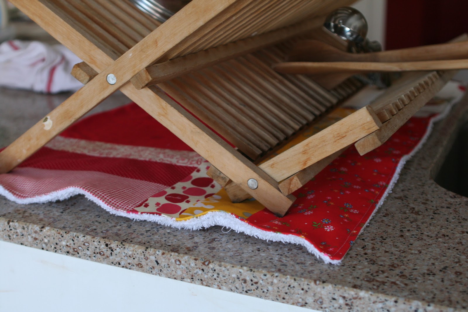 Hippos and Dinosaurs Quilted Dish Mat