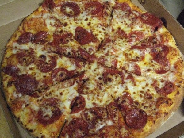 Review Domino S Pepperoni Pizza With Extra Cheese Brand Eating
