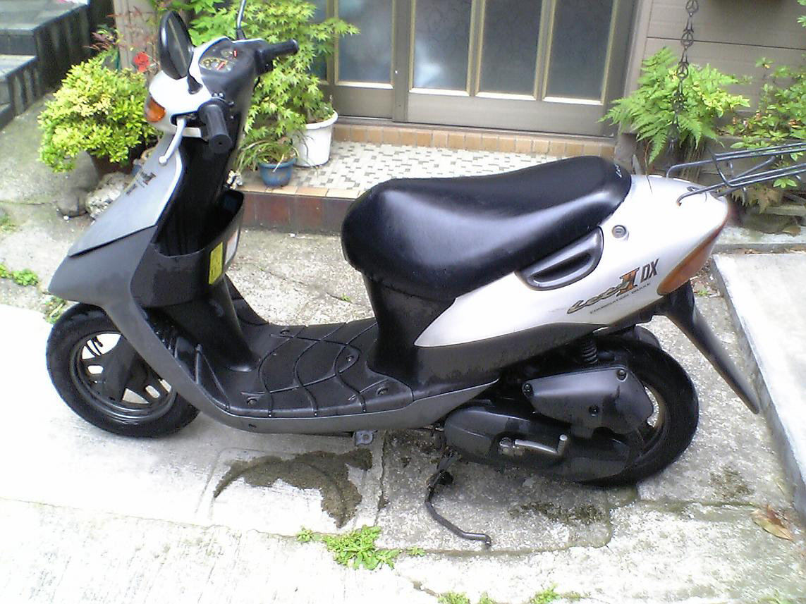 [scooter2.JPG]