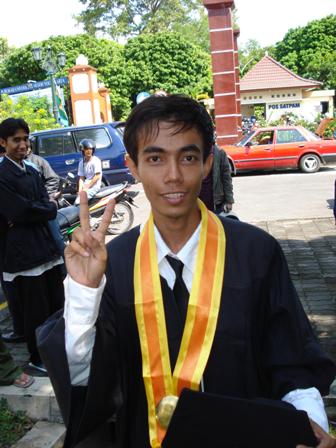Bayu (aku harus punya istri 2)