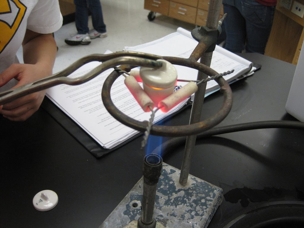 Honors Chemistry period 7 2010-2011: Magnesium Oxide Lab