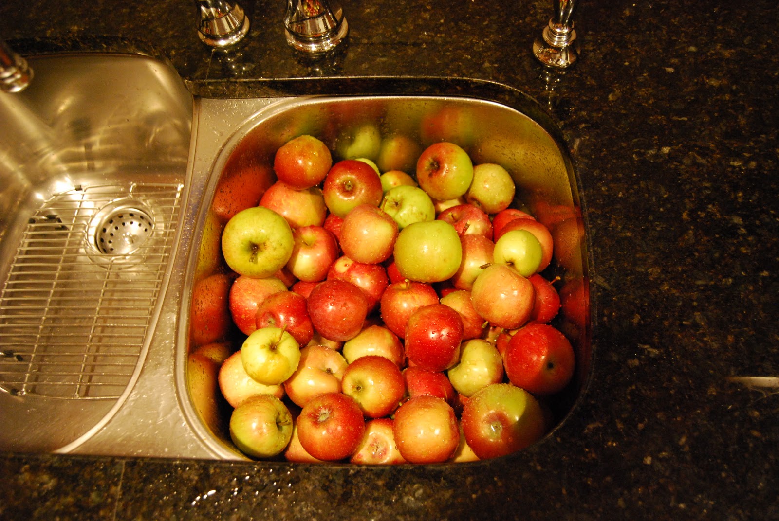 M.O.M.S. Home Apple Pie, Apple Crisp, Apple Jacks, Apple Sauce, Apple