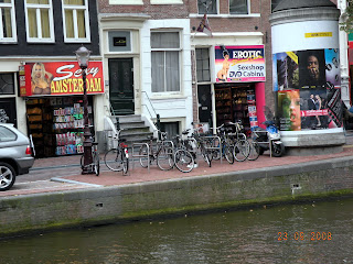 Секс-шопы на улице Амстердама