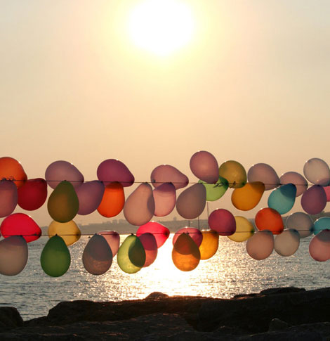 [sunset+ballons.jpg]