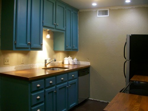 [condo--kitchen+sink+side+2+1-10-10.jpg]