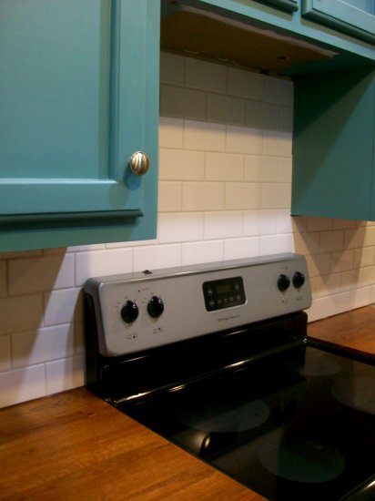 [kitchen+backsplash+stove+side+2.jpg]